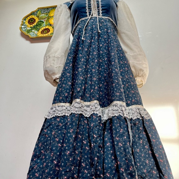 VINTAGE Gunne Sax 70s Dress-sz 7 - Picture 2 of 8